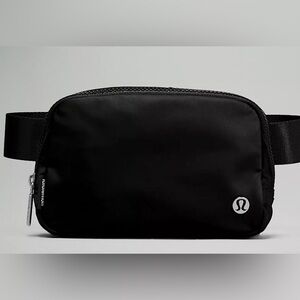 lululemon athletica Black Everywhere Belt Bag